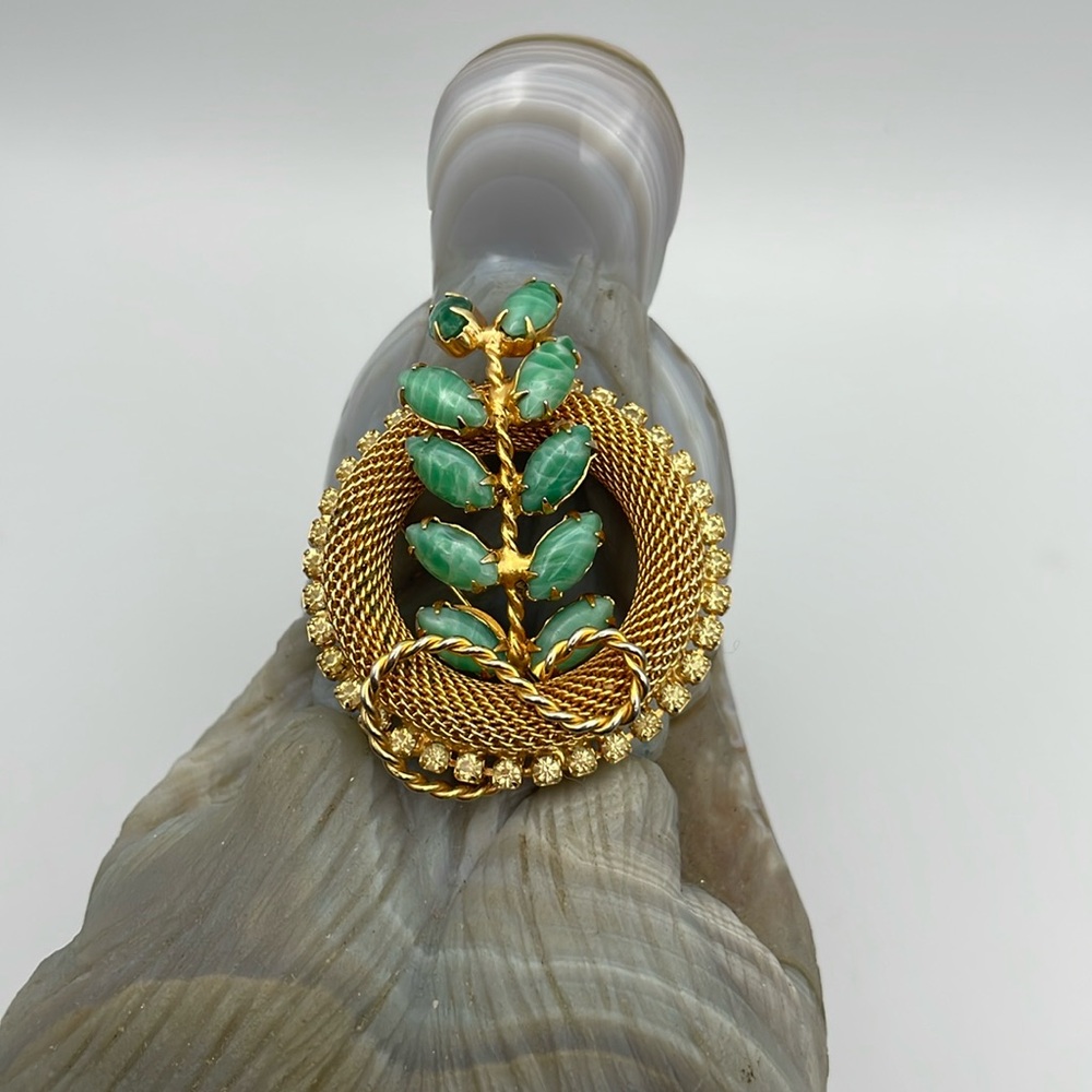Hobé brooch 🔥